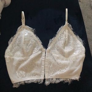 Tank hooked top